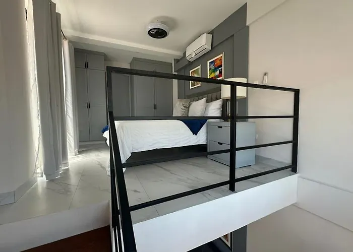 Dog-friendly Loft With Rooftop Infinity Pool, Gym, Balcony & Ac Ferienhaus