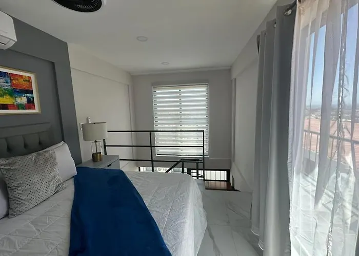 Ferienhaus Dog-friendly Loft With Rooftop Infinity Pool, Gym, Balcony & Ac *