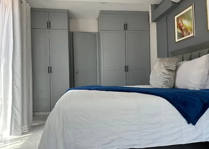 Ferienhaus Dog-friendly Loft With Rooftop Infinity Pool, Gym, Balcony & Ac