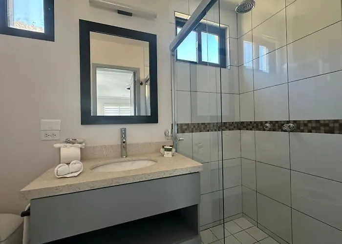 Ferienhaus Dog-friendly Loft With Rooftop Infinity Pool, Gym, Balcony & Ac