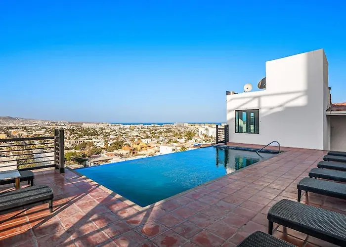 Ferienhaus Dog-friendly Loft With Rooftop Infinity Pool, Gym, Balcony & Ac